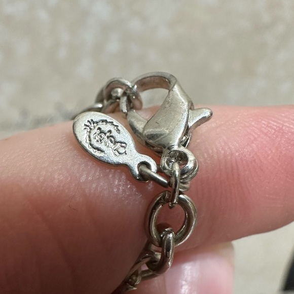 Shell and silver necklace earrings and bracelet - Picture 4 of 5